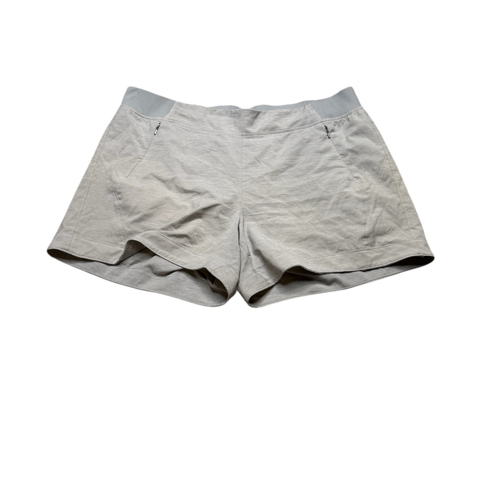🤍 CALIA by Carrie Underwood Light Gray Athletic Shorts Size XL Performance Fit 🤍